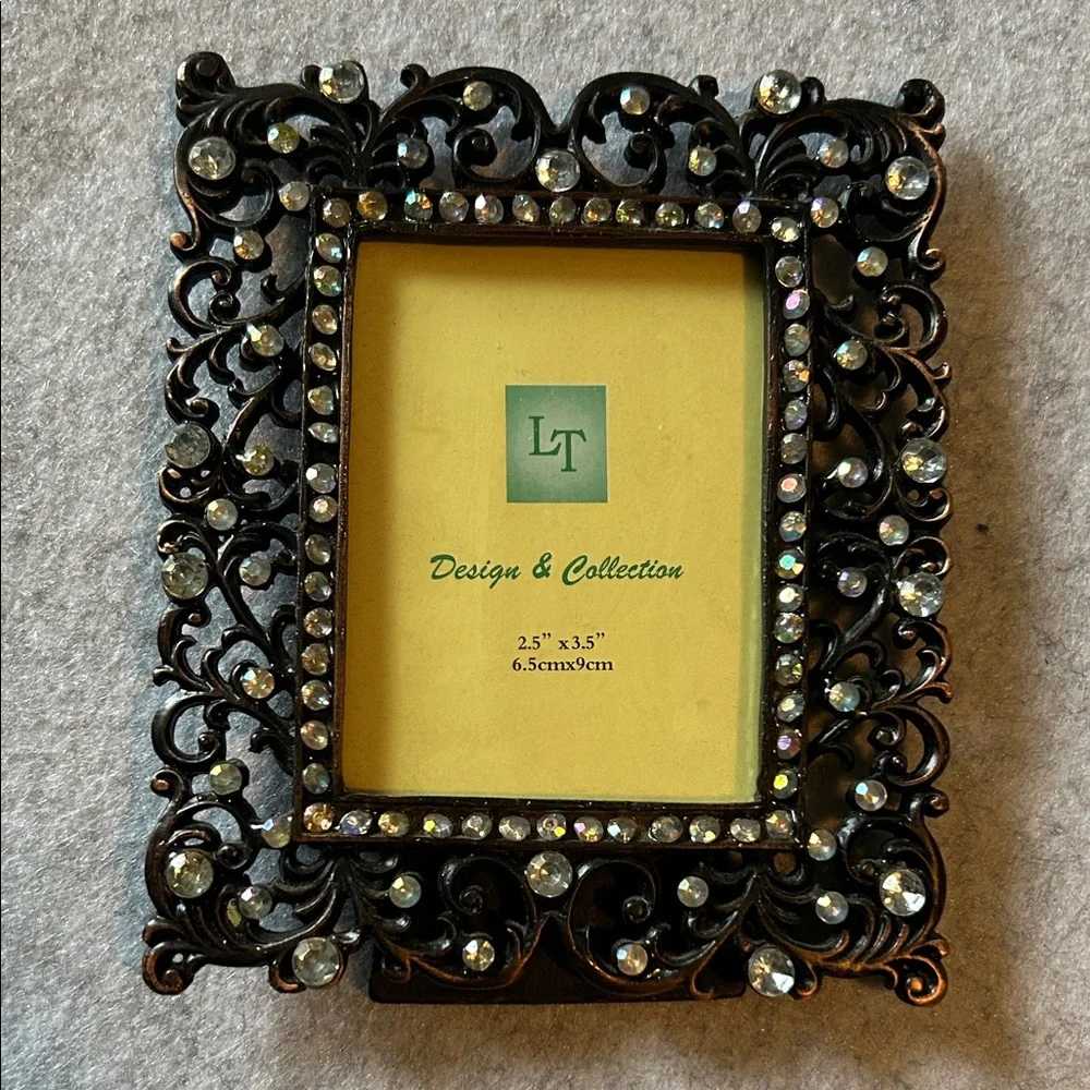 Design & Collection ornate bejeweled